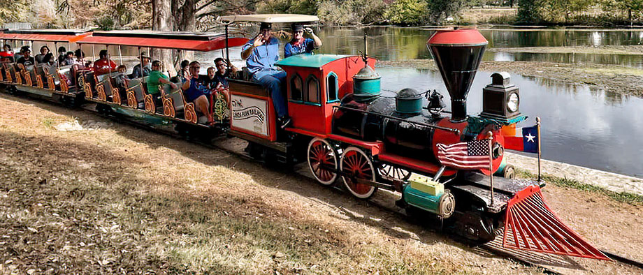 New Braunfels Honors Man Who's Kept the Landa Park Train on Track for ...